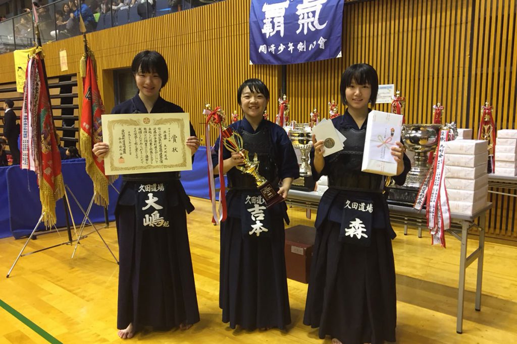 平成29年度愛知県剣道道場連盟「近藤杯」争奪少年剣道錬成大会　中学生女子の部　準優勝　久田剣道場