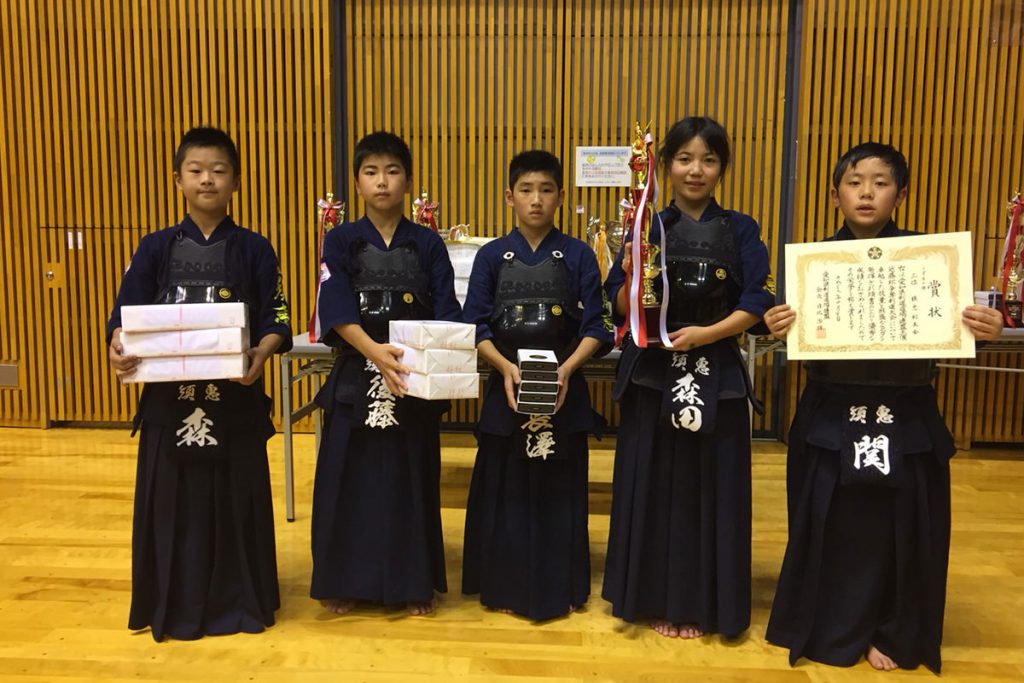 平成29年度愛知県剣道道場連盟「近藤杯」争奪少年剣道錬成大会　小学生の部　第三位　須恵剣友会