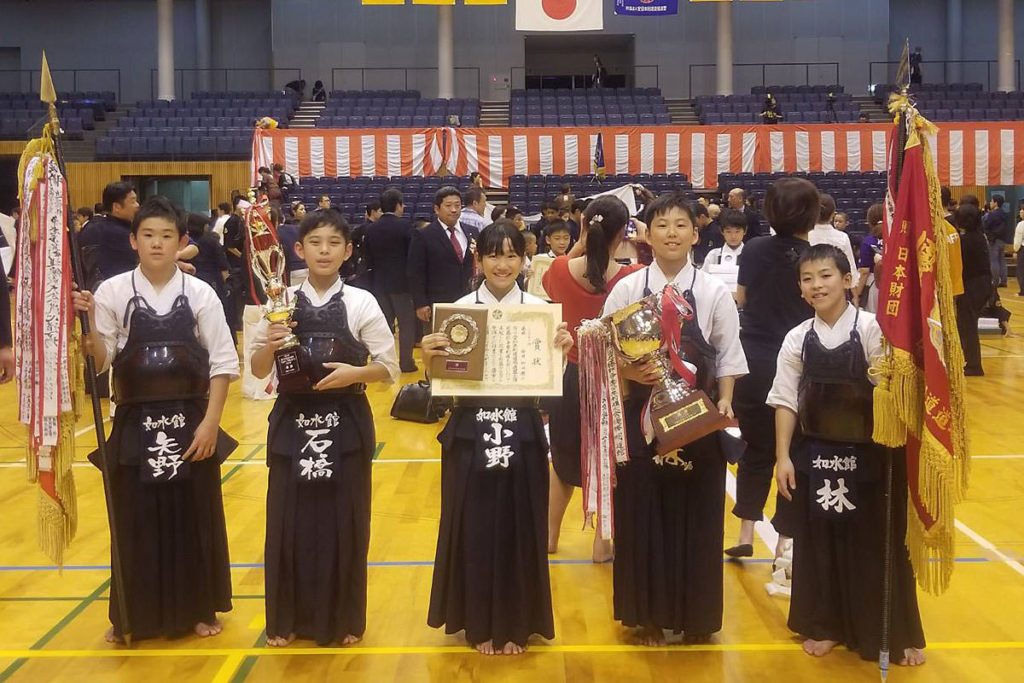 小学生の部　優勝　福岡如水館