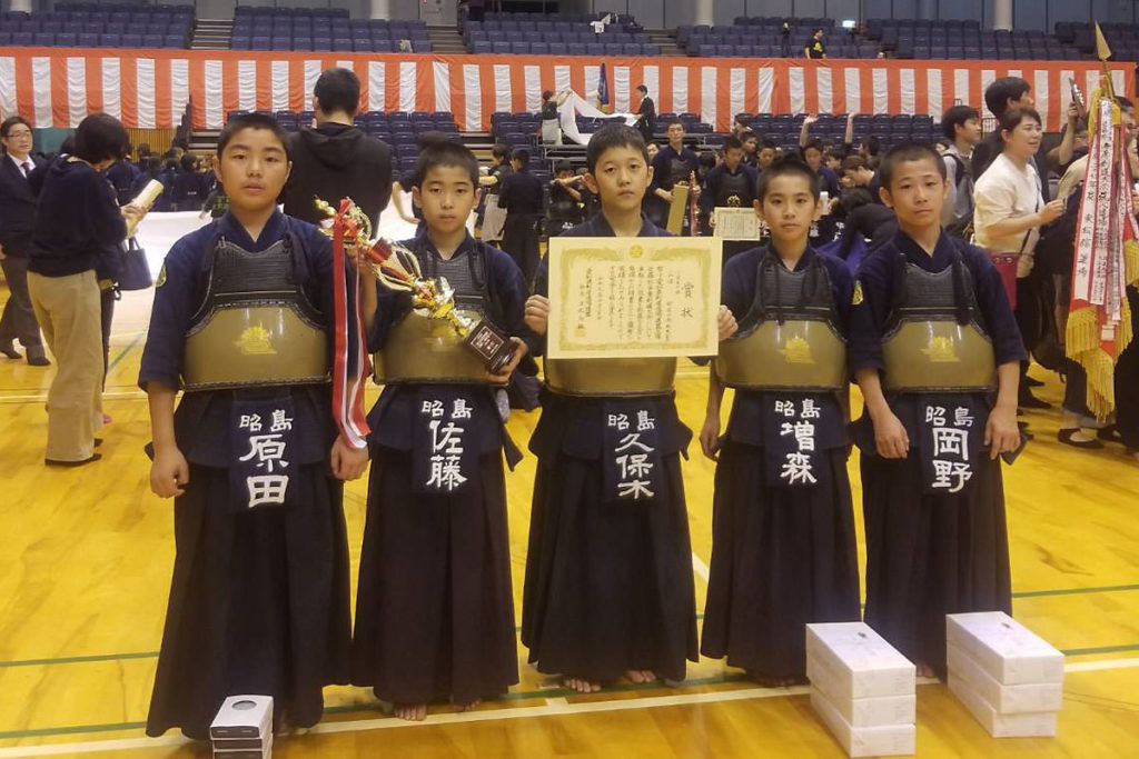 小学生の部　第三位　昭島中央剣友会