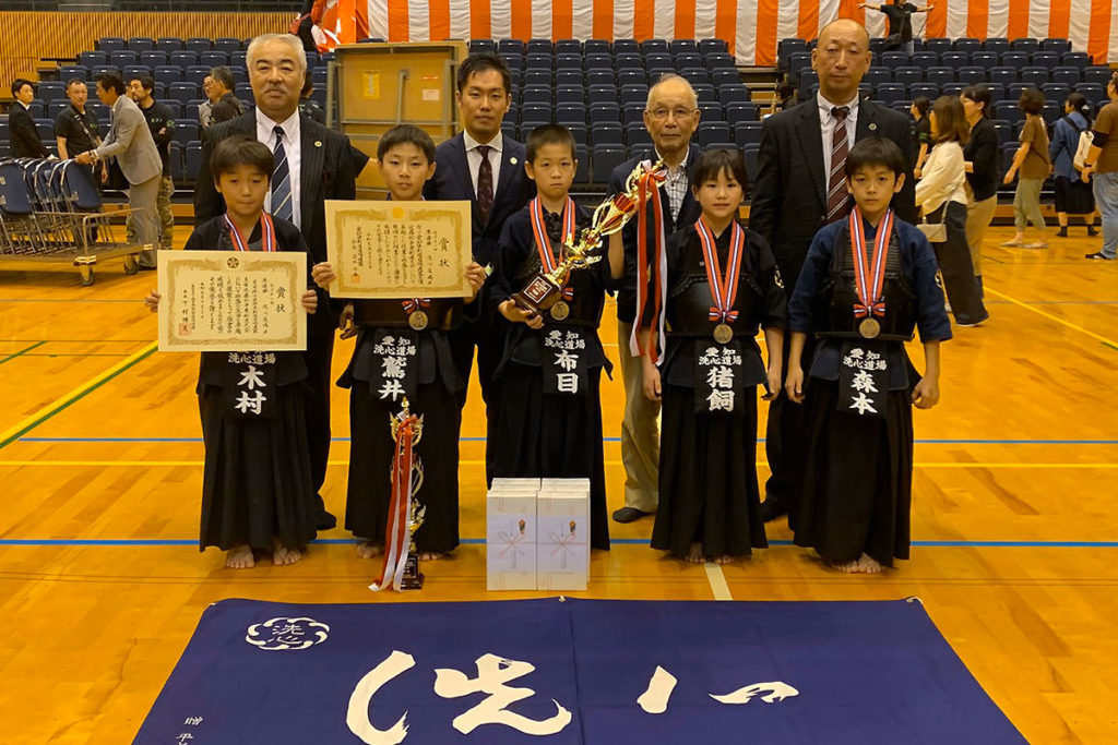 低学年の部　準優勝　洗心道場A